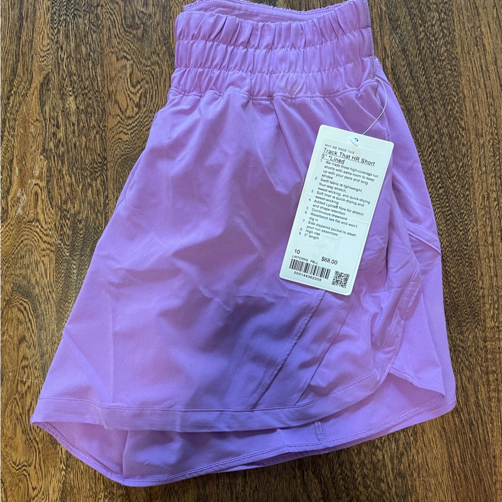 Lululemon track that shorts